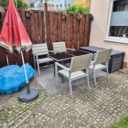 Waldgefluester Apartment *